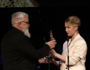  Един от гостите на церемонията бе и българската актриса Мария Бакалова, която се появи заедно с нейния приятел Валери. "Много съм щастлива, че съм тук.