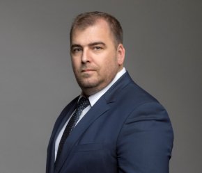 
Държавата ще търси своите икономически интереси и защита на интересите на своите граждани в случая с задържаните в Румъния български риболовски кораби.