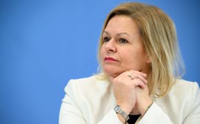 След препоръката на МОК, международните федерации по тенис на маса, таекуондо и борба взеха решение да допуснат всички спортисти от Русия и Беларус до състезания. Леката атлетика, конния спорт и спортното катерене запазиха забраната за руснаци, а се очаква същото да се случи и в плувните спортове.