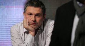 
Делото беше насрочено за юни.