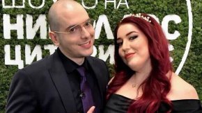 Пам твърди, че е свалила доста килца въпреки насмешките, които е срещнала в залата. В шоуто на Цитиридис тя обвини Айлин, че лицемерка, като даде да се разбере, че красивата й съперничка се държала по един начин с нея пред останалите момичета, а по съвсем друг начин, когато са двете сами. Пред останалите се присмивала, докато насаме я ласкаела и непрекъснато я засипвала с комплименти.

 