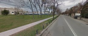 
Поради що прочутата с американското посолство улица Козяк се назовава като нещо, което в София при соца се наричаше китеник и представляваше покривало за диван/легло от влакно?