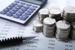 
По думите му, проектът за бюджета за 2023 година е разработен според действащото законодателство както в приходната, така и в разходната си част. В този бюджет се оглеждат решенията на народните събрания от последните 2 години.