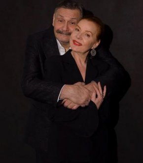 
Руският актьор Дмитрий Назаров, станал известен у нас с участието си в сериала Кухня, където играе главната роля на готвача Витя Баринов, стартира от България европейското си турне, съобщи организаторът Евгения Стайловска.