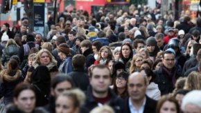 Населението в трудоспособна възраст е 3,775 млн. души (58,5%) - 1,975 млн. мъже и 1,8 млн. жени. Над нея са 1,695 млн. (26,3%), а под са 978 хил. души (15,2%).