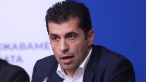 По думите на Петков има пълно съгласие с тезите на Габриел за военната помощ за Украйна, за приемането на Истанбулската конвенция и Еврозоната. "Това са истинските въпроси, по които една такава дискусия трябва да стане", подчерта той.