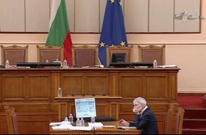 Решението е на второ четене, тоест окончателно. 