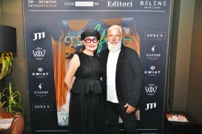 Парти лейбълът на Code Life Magazine организира събитието в сърцето на столицата - клуб Editori. Стотици гости се насладиха първи на новия брой на списанието, с чаша класно просеко Scavi & Ray в ръка и под звуците на страхотна музика от DJ Flamme