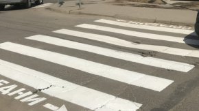 
Смъртта на малката Моника и условната присъда на служителя на МВР доведоха до поредица от протести в село Братаница. Близките на детето бяха част и от протестиращите в София с искане за по-тежки наказания на водачи, шофиращи след употреба на наркотици, алкохол и висока скорост.
