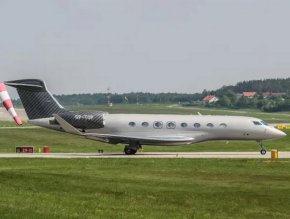 Страничната външна част на самолета Gulfstream G650ER.
