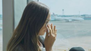 Защо плачем в самолетите