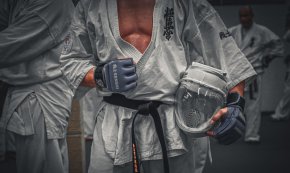  шихан Кеничи Осада