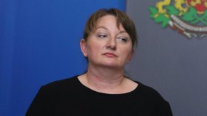 "Никога не сме държали наши хора да заемат постове, защото в случая не става въпрос за наши и ваши, а за това кой може да свърши най-добре дадена работа", каза още Сачева..
