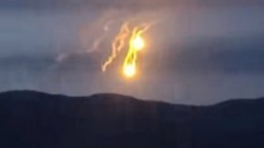 Огнени кълба в небето над Ново село