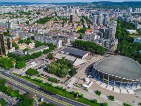 
Стоянов прогнозира обаче, че очакваното понижение на цените на имотите няма да се случи заради поскъпването на строителните материали
