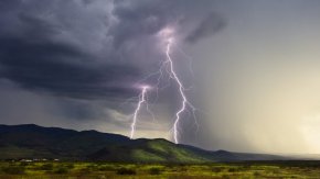 Поради нестабилните метеорологични условия в страната през последните дни, Планинската спасителна служба (ПСС) при БЧК съветва всички любители на планината да избягват да предприемат преходи, особено във високите части.