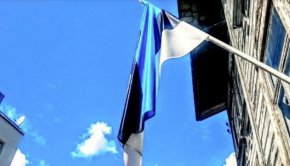 Естония обяви, че е първата европейска държава, която е разработила правна схема, позволяваща й да насочи замразени руски активи към Украйна, съобщи новинарският уебсайт Postimees.
