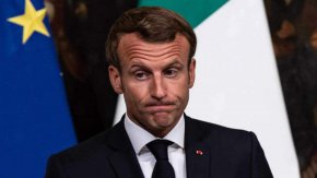 
Божидар Чеков от Париж:"ПАНИКА НА ВЪРХА НА ФРАНЦИЯ!
Участник в поредното бръщолевене в Брюксел, Еманюел Макрон прекрати своето присъствие и долетя по спешност в Париж. 