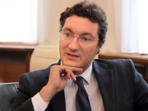 Стана ясно още, че Зарков ще заеме новия си пост от днес.