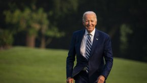 Президентът на САЩ Джо Байдън смята ръководителя на Европейската комисия (ЕК) Урсула фон дер Лайен за най-добрия кандидат за ръководител на НАТО през 2024 г. Това съобщи във вторник в. „Дейли телеграф“, позовавайки се на неназовани източници в Алианса.