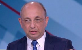 „Наскоро нарекох този бюджет, бюджет на мързелив отказ от реформи. Никакви реформи в нито една сфера. Нищо интересно, инерция, доста харчене, слаби резултати и пак недоволни“, каза в предаването „Лице в лице“ икономист Николай Василев.
