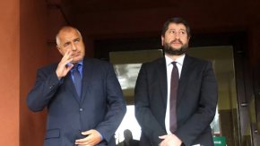 
От своя страна Христо Иванов обясни, че тече процес по съгласуването на управленската програма