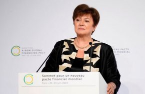 
Икономическата активност в световен мащаб се забавя, най-вече в производствения сектор, заяви ръководителят на Международния валутен фонд (МВФ) Кристалина Георгиева на срещата на финансовите министри и управителите на централните банки от Г-20.