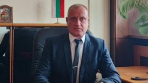 

Николай Ненков, който до момента бе временно предназначен на длъжността директор, се връща на предишната си позиция – началник сектор "Пътна полиция" при ОДМВР – Русе