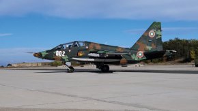 
С продажбата на военни активи от бойни самолети, танкове, реактивни ракетни системи и самоходна артилерия и много други - основно съветска техника, но български боеприпаси - обучаване на военни и огромни количества дизел "България се превърна в жизненоважен спасителен пояс за Украйна" и е като "кошница с оръжия" за страната в хода на конфликта с Русия.