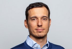 Кандидатът за кмет на София Васил Терзиев и водачът на листата за общински съветници Борис Бонев представиха кандидатите за кметове на 24-те софийски района. Те обявиха и името на коалицията - "Обединени за София", която ще ги издигне за местните избори на 29 октомври. Коалицията ще има и обща листа за общински съветници.