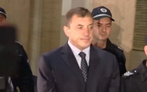 Убийството на Алексей Петров е началото на гангстерска война. Предвид силното активиране на полицията като част от политиката, за мен това не е нещо неочаквано. Това заяви криминалният журналист Анна Заркова. 