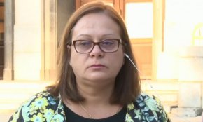 
Припомняме, че месеци след обезобразяването на 18-годишното момиче беше взето под внимание унижението тя да бъде остригана.