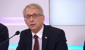Караджов попита дали и какви ангажименти са поети към Алексей Петров