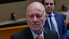 “България обсъжда отговор на тези провокации - и самостоятелен, и заедно със съюзниците ни в НАТО”, зака ни се Тагарев. Като част от отговора той посочи обявеното вече спешно купуване на ракети за бреговата охрана