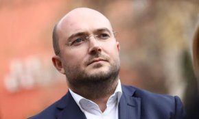 ГЕРБ-СДС се регистрира в Общинската избирателна комисия-София за участие на местните избори, но отново не обяви кандидата си за кмет на столицата