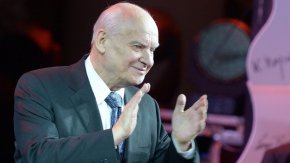 Легендарният руски поет Николай Добронравов, автор на текста на песента за Летните олимпийски игри в Москва през 1980 г. и на много други хитове, почина на 94-годишна възраст, съобщиха негови приятели и колеги в социалните мрежи.