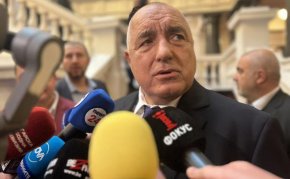 

Благодаря на господин Петко - господин Петко Петков, че ми е направил комплимент, че съм спрял тракторите да задръстват София днес.

 