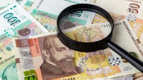   18 359 души в общинското образование