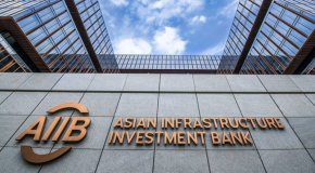 
AIIB, създадена през 2015 г. като алтернатива на доминираните от Запада МВФ и Световна банка, отхвърли тези твърдения.
