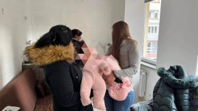 
По думите ѝ, когато го видяла за първи път след раждането, момиченцето много приличало на нея