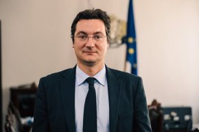 министър Крум Зарков