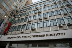 Сега служителите настояват за минимум 50% увеличение на разходите за персонал или за 11,5 млн. лв. ръст. 