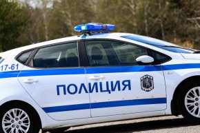 
Полицаи от Гоце Делчев работят по сигнал за кражба на 12 000 лева от плевня в село Брезница.