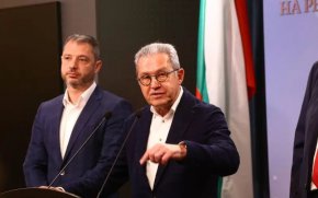 
В законопроекта е записано, че "това право се прилага до 50 на сто от индивидуално определените нива за съответните категории нефт и нефтопродукти".