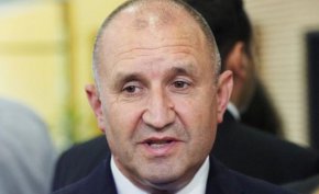 
„Не видяхме аргументирани разчети и модели за закона за енергетиката, касаещи пряко толкова важен въпрос, който касае благосъстоянието и устойчивото развитие на българската енергетика и икономика. Точно за това върнах закона за повторно обсъждане“, коментира президентът.