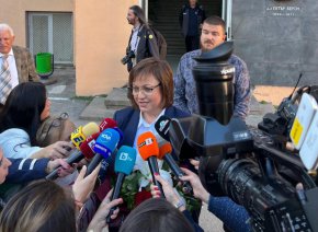 

По отношение доклада на ДАНС за Кодгейт, Нинова уточни, че го е чела. “Ще се изчака ВАС да се произнесе”, каза още тя.
