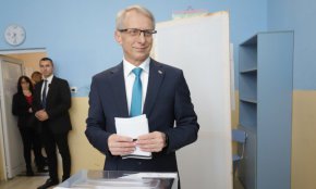  “Решението на комисията е взето в нарушение на предизборния кодекс”, заяви премиерът.
