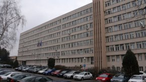 

Александър Гацак е кореспондент на вестник "Российская газета" у нас. Вчера изданието публикува информация по случая, от която става ясно, че Гацак е информиран за действията на българските власти от Руското посолство в София и оттогава се намира на територията на посолството.