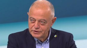 
"Ако в крайна сметка се сблъскаме челно по основните ни приоритети, отиваме на избори", заяви пред bTV съпредседателят на ППДБ Атанас Атанасов в коментар за думите на лидера на ГЕРБ Бойко Борисов, че Сглобката не същестува. “В интерес на държавата е да има редовно правителство”, настоя обаче той и подчерта, че т.нар. сглобка, е необходима.