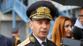 "На този етап има доста кандидати. Стремим се да завишаваме непрекъснато изискванията, наистина ни трябват стойностни хора с желание, които приемат професията като кауза".
